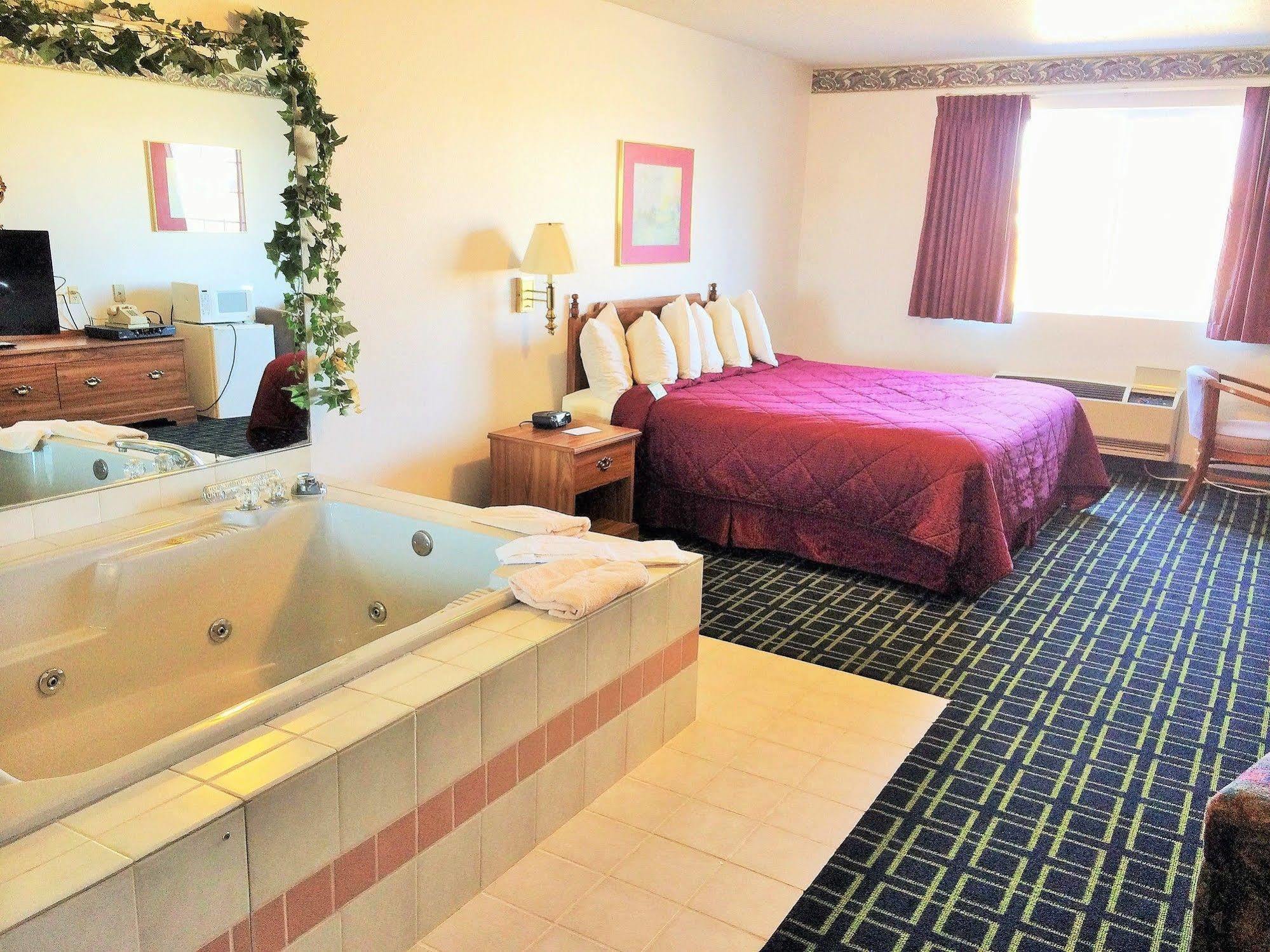 Cobblestone Inn & Suites - Platteville Kültér fotó